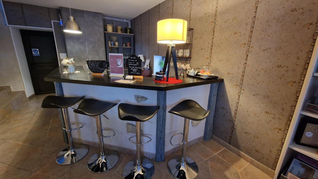 Domaine Le Puits Du Moulin Bed & Breakfast Comberjon Екстериор снимка