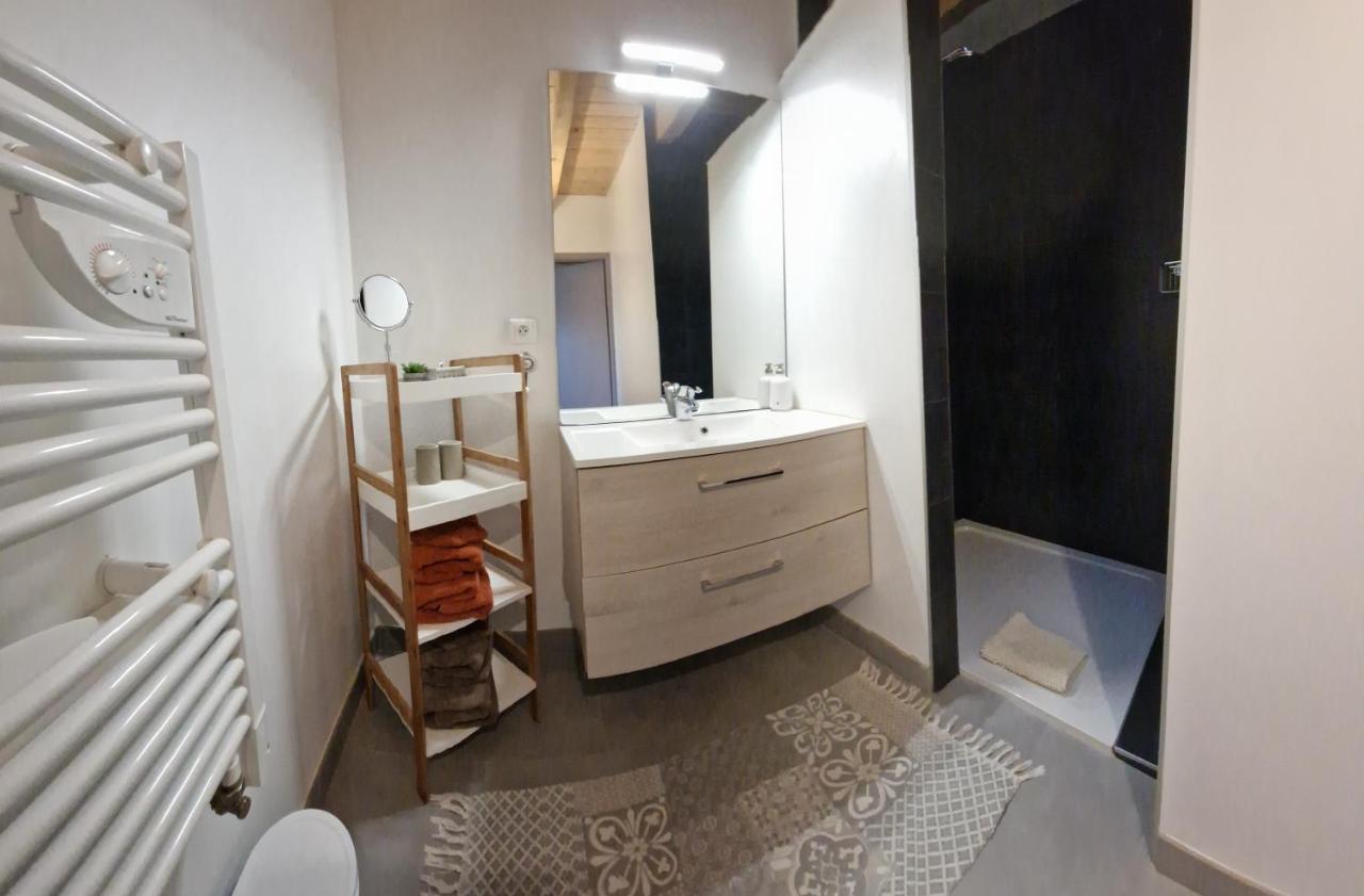 Domaine Le Puits Du Moulin Bed & Breakfast Comberjon Екстериор снимка