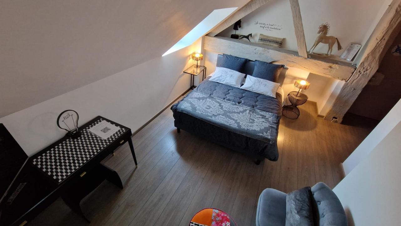 Domaine Le Puits Du Moulin Bed & Breakfast Comberjon Екстериор снимка