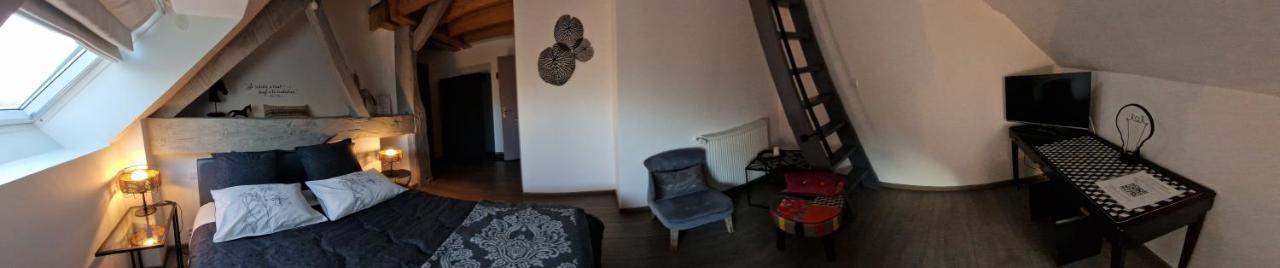Domaine Le Puits Du Moulin Bed & Breakfast Comberjon Екстериор снимка
